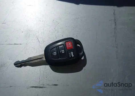 2015 Toyota Corolla L/Le/Le Plus/Le Premium/S/S Plus/S Premium z USA, uszkodzony, nr VIN 5YFBURHE1FP306544